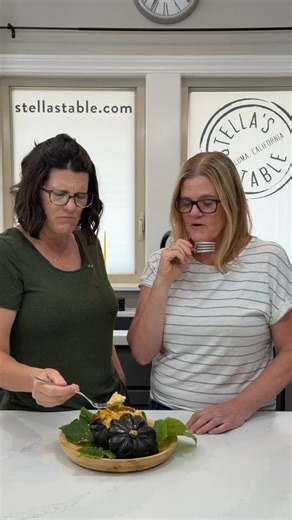 Creamy arborio rice infused with roasted acorn squash, cooked slowly in rich vegetable broth and finished with parmesan and a touch of olive oil. Served right inside its golden shell, this risotto is both rustic and elegant — comfort food elevated with seasonal charm and a hint of sweetness from the roasted squash. #stellastable #roastedacornsquash #risotto #fallrecipes #comfortfood #autumnflavors #gourmetathome #seasonaleating #farmtotable #italianinspired #foodie #sonomacooking #cheflife #home