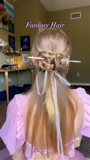 Sword half up hairstyle tutorial 🗡️ #hairtutorial #fantasyhair #fantasyaesthetic #renfairehair