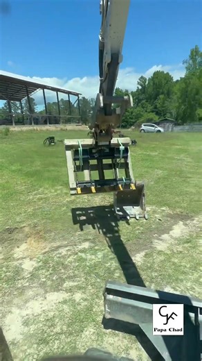 Unboxing the new ‪@cmpattachmentsllc‬ root rake for the mini excavator.