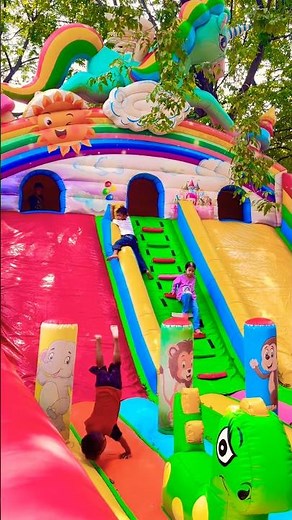 So much fun playing in the exciting bouncy castle! 🏰🎈😆✨