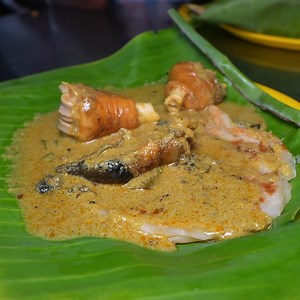 204K views · 3.4K reactions | எங்க ஏரியா Series! ASHOK NAGAR Top 5 Street Foods Tamil Food Review Pakoda Boyz Yodhika Tiffin Center Karpagam Chettinadu SSR Tiffin Center The Chennai Food Truck #food #viral #trending #StreetFoodVibes | Pakoda Boyz | Facebook