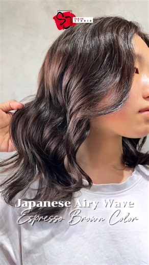 Japanese Haircut, Wave & Perm | Haircolor Specialist on Instagram: "Rambut lebih bervolume, lebih shiny, dan lebih mudah diatur ✨ Japanese Airy Wave 2.0 dipadukan Espresso Brown Color siap nemenin kamu tampil fresh di awal tahun 😍🥰 Yuk booking sekarang sebelum slot Januari penuh 😉 🎨 Hair Color + Wave by @misbah_sjhairstudio 💇‍♀️ Hair Cut by @sonnysutandar Book your appointment now and get your free hair consultation! 📱 + 62 858 8218 3515 📌Jl. Surya Utama no. 88, Kedoya Utara, Kebon Jeruk,