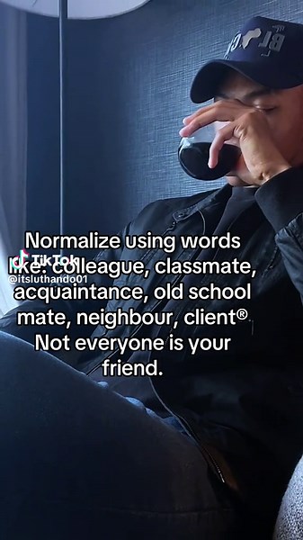 Understanding the Meaning of Acquaintance: Definition and Examples