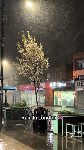 Rain In London 🇬🇧