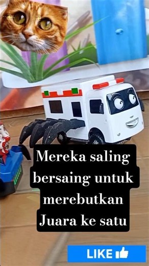 Mianan Choco Charles dan mainan ambulance moster bersaing untuk juara 1