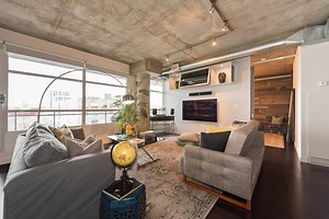 Toronto loft-style condo sells in uncertain market
