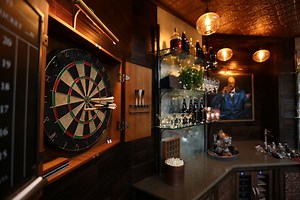 Shaq bought a treehouse...with a mural of Shaq in it