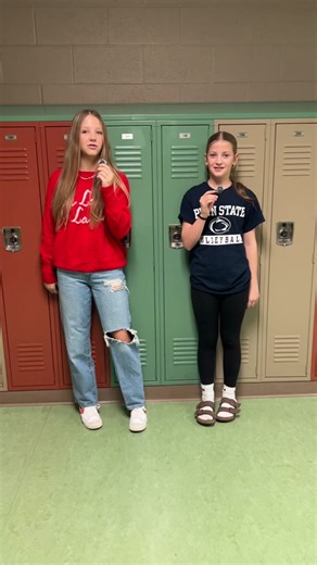 12/12! Dress to impress holiday edition🌲❄️! #wams #whatshappening #wamsterdam @LaylaKasnter @Ellie_kinley!!