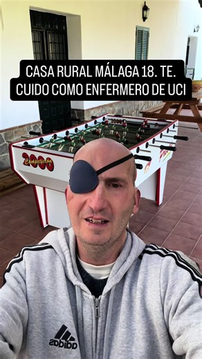 🛜 www.haciendalosolivos.es ☎️ 647881586 👪 Casa rural 18 personas 🏠 Álora. Málaga. 🏊 Piscina privada de 5 x 3 metros iluminada. Vallada y pasamanos. ⛱️ Patio interior con gran mesa central. Zona de bar. Botellero. Barra. Barbacoa. Fregadero. Frigorífico. 🎱 Futbolín 🎯Dardos 🔥Salamandra. 🥓 🛝Cama elástica ❄️ 2 frigoríficos grandes y un arcón congelador. 🚗 Parking gratis/privado para 8 vehículos. 🧑‍🧑‍🧒‍🧒 Dormir muy muy cómodamente 18 personas (sin literas). 💨 🛜🔥 Aire Acondicionado en