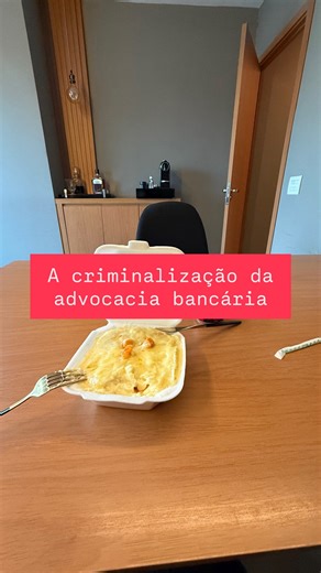 Vinicius Santana Melo l Advogado on Instagram: "Ronald Dworkin fala sobre a necessidade de coerência e integridade nas cadeias decisórias, mas em Terrae Brasilis alguns magistrados insistem em se comportar como ilhas de entendimento. Cabe a nós fazer o que tem de ser feito. #direito #justiça #fraude #advogado #advogar #advocacia"