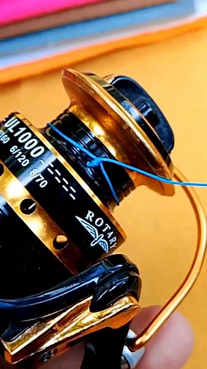 457K views · 2.5K reactions | How to put fishing line on a spinning reel #fishing #fishingline #reel #gulungan #tutorial #tips | Indra Jaya Giri | Facebook