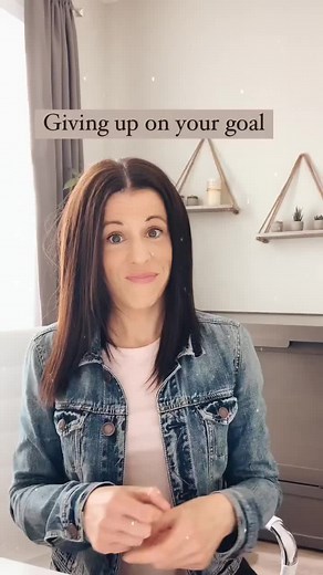 Hiccups, speed bumps, setbacks… they happen to everyone. It’s how you react to them that matters! Give it a minute, dust yourself off and get back at it. Make this the year that you finish stronger than you started. 🔥🔥🔥......#gotgoals #womensupportingwomen #feelinggood #makeshifthappen #wahm #wahmlife #femaleentrepreneur #keepshowingup