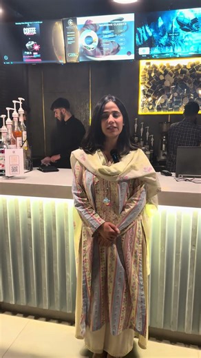 ☕ Real Customer Reviews the Walnut Brownie Latte at Caffeinity Cafe | Honest Coffee Review 🍫🌰