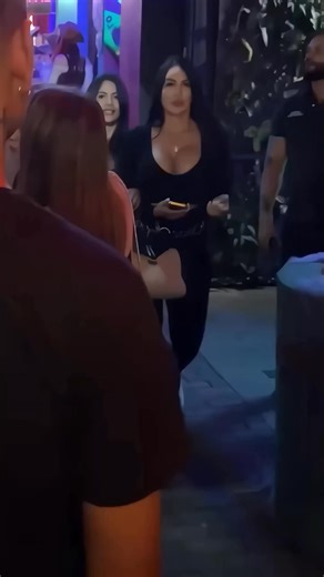 Cartagena Red Light District Colombian 🇨🇴 Ladies After Midnight #viral #instareels #trending #viralv | Travel with me