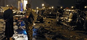 Bengasi, autobomba fa strage davanti all’hotel Tibesti: sette morti e venti feriti