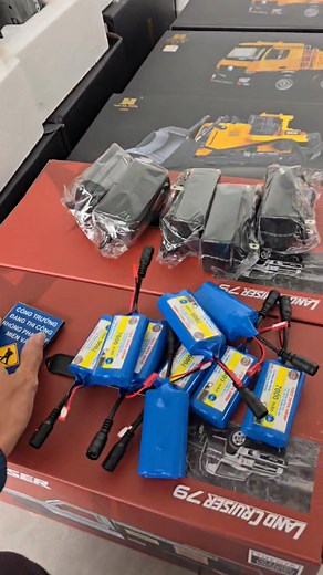 9.7K views · 96 reactions | Lên 1 bộ setup cho anh khách theo dõi kênh đã lâu hnay anh mới làm song sa hình và làm 1 bộ xe công trình về cho quán Liên hệ: zalo.me/0796382666 #cafemayxuc #khuvuichoimayxuc | VIET TOYS | Facebook