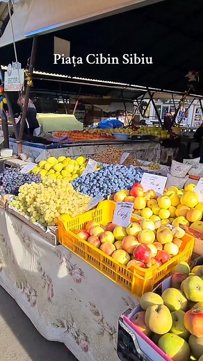 Piata Cibin Sibiu - Plina de roade - Plină de culoare 🎨🎃🇹🇩 Facem o scurtă trecere vizuală! Sibiu Travel #sibiu #colors #piata #love #city #beautiful #romania #transilvania #autumn #Lovely #like #happy #goodvibes #History #recolta #reel | SIBIU Travel