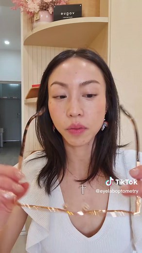 GRWM to unbox our new Ana Hickmann frames!! My absolute favourite feature from her collection are the frames that have twisty temple arms!! It means you can change up your look every day! 🤩 Check out the full collection @eyelaboptometry today😎 And stay tuned for an Ana Hickmann related giveaway coming up soon!🥳 #grwm #anahickmann #glasses #design #function #fashion #style #optometrist #optical #eyes #prescription #fun #unboxing #bankstown #australia #eyecare #vision