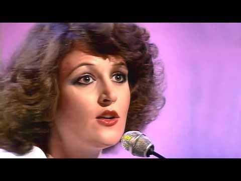 BARBARA DICKSON - ANSWER ME (Live on TOP OF THE POPS in HD) February 1976