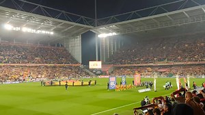 Le stade Bollaert-Delelis plein à craquer 💥 pour ce choc de la ligue 1 : Lens - OL ! A vos pronos ! ❤️💛 | Horizon