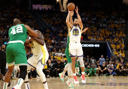 “Let’s not act like Steph Curry isn’t the center of their universe” - JJ Redick says Steph Curry is the system, believes the Warriors are at their best with contributions from role players