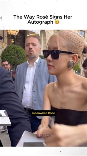 The Way Rosé Signs Her Autograph 🤣 #rose #blackpink #kpop