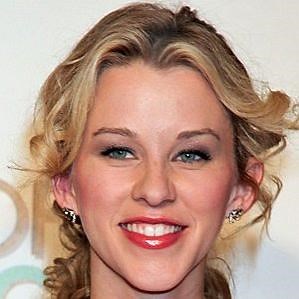 Kim Shaw – Age, Bio, Personal Life, Family & Stats | CelebsAges