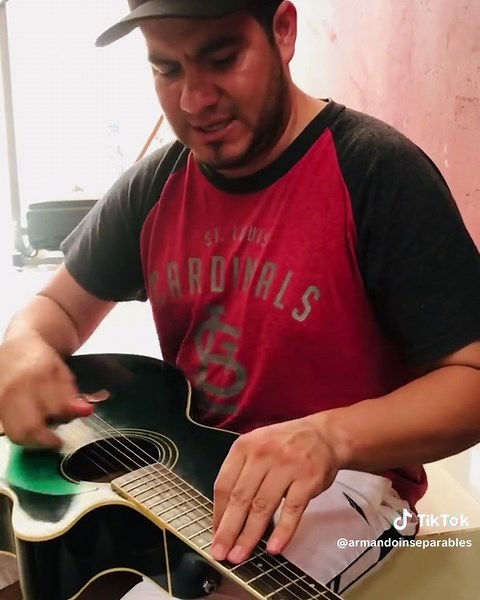 #nicontigonisinti #pepeaguilar #angelaaguilar #nodal #guitarraacostada #paratiiiiiiiiiiiiiiiiiiiiiiiiiiiiiii #viralvideos