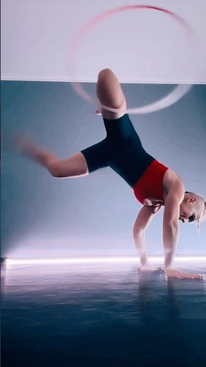 Professional hula hoop dancer workouts from beginner to advanced #hoopdance #hulahooping #hulahoop