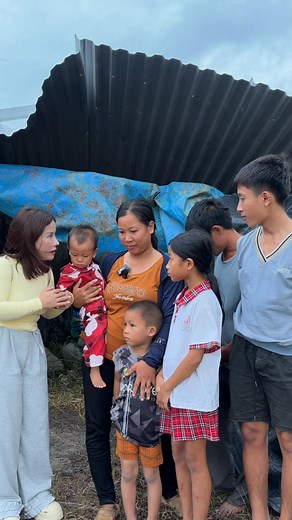 2.9M views · 69K reactions | Xin lỗi Dành một chút sự thiên vị cho gia đình anh chị | Vợ chồng Nhà Nhân JP | Facebook