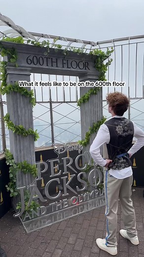 Come visit the 600th floor! #empirestatebuilding #newyork #nyc #besties #pjo #percyjacksonandtheolympians #percyjackson