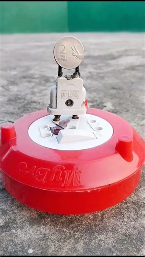 eletric😵😵 experiment with coin#shortvideo