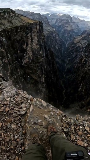 Exploring the Majestic Rugged Peaks of the Mountains 🏔️