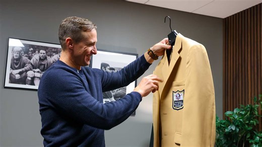 Drew Brees' first look at gold jacket for Pro Football Hall of Fame