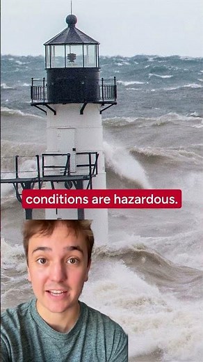 💨 Gale Warning in Michigan! Winds up to 35 mph and massive waves are battering the Great Lakes —