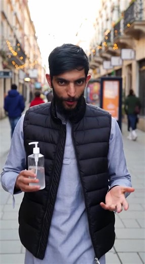 sanitizer prank on public #sanitizer #prank #prankpublic #handsanitizer #justfun