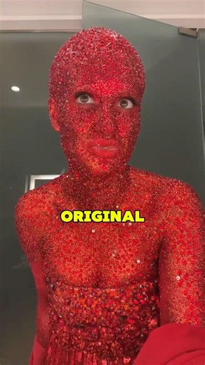 Ella probó el atuendo más LOCO de Doja Cat😳👗 #short #noticias #musician