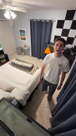 Ian Osterhaus on Instagram: "Couldn’t stop thinking about cookies after seeing that article. 8am Crumbl cookies of the week taste test! (February 2–7, 2026) #crumbl #crumbllineup #peoplemagazine #crumblcookiesoftheweek #ianosterhaus"