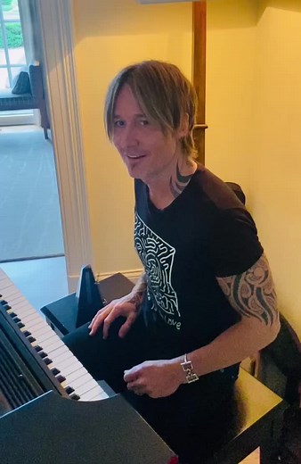 #ThrowItBack 🔥🔥🔥 @breland