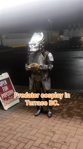 I try out my Predator costume in Terrace BC on opening night of Predator Badlands. #cosplay #fypシ゚ #predator | Danny Nunes