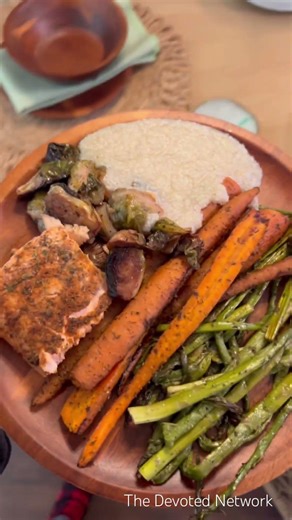 Sunday Dinner: Baked Salmon, Roasted Carrots, Asparagus, and Brussel Sprouts With Grits #homecooking