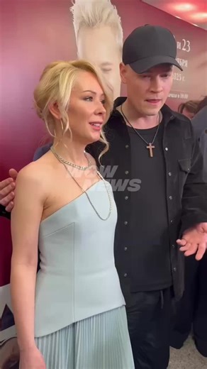 Shaman и Екатерина Мизулина прокомментировали свою предстоящую свадьбу. По словам артиста, шумную свадьбу они делать не планируют. Все будет в тихом семейном кругу, без прессы и телефонов. «Свадьба будет в следующем году. Будет закрытое помещение, где будут самые близкие люди. Без гулянок, без СМИ, без фотокамер, без телефонов», — говорит Ярослав. Фамилию менять тоже не намерены. Как говорит Ярослав, у всех уже свой раскрученный личный бренд, да и вся эта волокита с документами ни к чему. «Мы ос