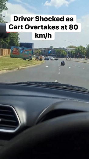 A man driving at 60 km/h was stunned when a cart traveling at 80 km/h—10 km/h above the limit—overtook him effortlessly. The unexpected speed left him in disbelief, as the cart appeared to ignore his steady pace. | Psaflive News