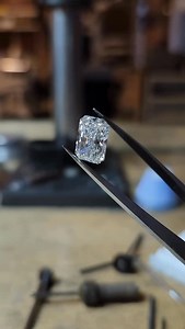 BEHIND THE BEZEL Did you know that a bezel setting is harder to execute at the bench than many other engagement ring settings? The precise nature of a bezel setting ensures subpar craftsmanship will be apparent from the first glance. Because our jewelers are masters of their craft, our bezel set engagement rings always feature sharp angles and crisp curves. Just look at the striking edges of this radiant cut Formation Ring! Explore our collection of bezel set engagement rings at melaniecasey.com