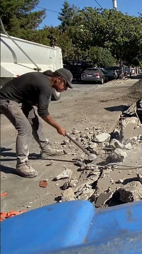 Skid Steer Makes Demolition Look Easy #machinery #construction