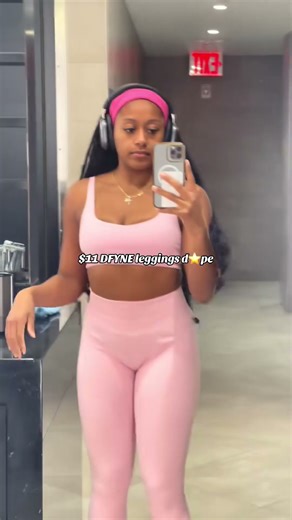 5-star leggings: soft, durable & adorable (wearing med)