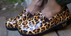 24K views · 441 reactions | New Spring season, same Alegria comfort.We finally get to introduce our Spring 2020 Collection with you and we hope you love it as much as we do. Shop Now: bit.ly/Alegria-SpringSummer20 | Alegria Shoes | Facebook