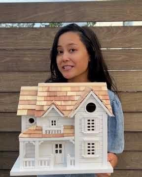 Kingsgate Cottage Lighted Birdhouse!