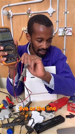 When determining if a neutral is present, the individual on-site has verified the presence of a phase using a phase tester. If there's a suspected issue with the neutral, probes are used on the live line and neutral. If 240 is expected, anything less than 200 indicates a problem. #topheightselectricals #viral #fyp #reels | Topheights Electricals and Electricians
