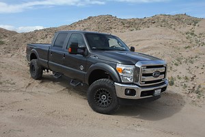 No-Compromise Go-Fast, Do-All Suspension for a Heavy-Hauling Ford Super Duty
